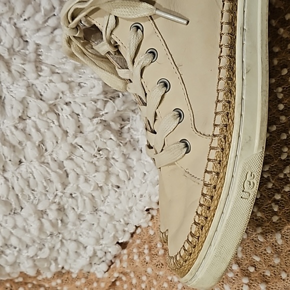 Ugg Hightop Leather Shoes - Picture 15 of 16